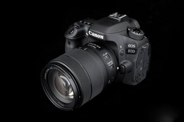 佳能80D/70D单反相机对比评测，全面升级对焦强悍