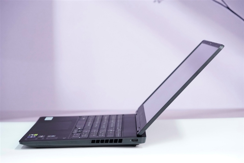OMEN暗影精灵11游戏本评测：14代酷睿宝刀不老 配合RTX 50系显卡性价比凸显