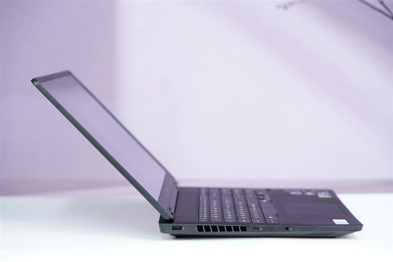 OMEN暗影精灵11游戏本评测：14代酷睿宝刀不老 配合RTX 50系显卡性价比凸显
