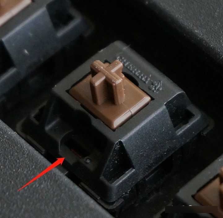 机械键盘上灯位和下灯位的区别，上下灯位的选择推荐