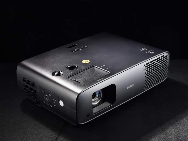 明基W4100i投影仪测评，以动态逐帧映射技术成就画质新境界