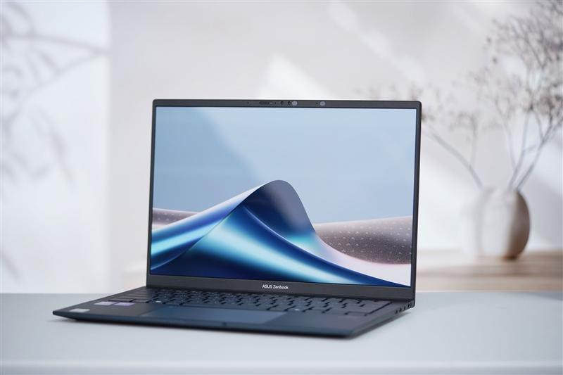 华硕灵耀14 2025笔记本评测 首发酷睿Ultra 9 285H!