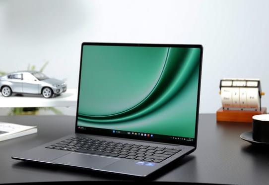 Hi MateBook 14轻薄笔记本评测，搭载酷睿Ultra处理器